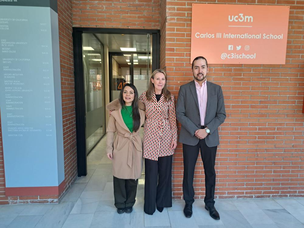  Claudia Lizette Garay Rondero, Loles Morell y Rodrigo Peimbert García en oficina C3IS UC3M.