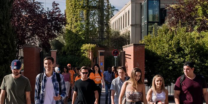 Estudiantes en tour del welcome