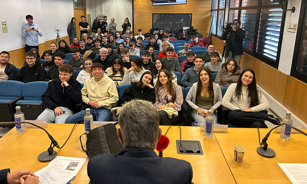 Charla asociación De la Prensa