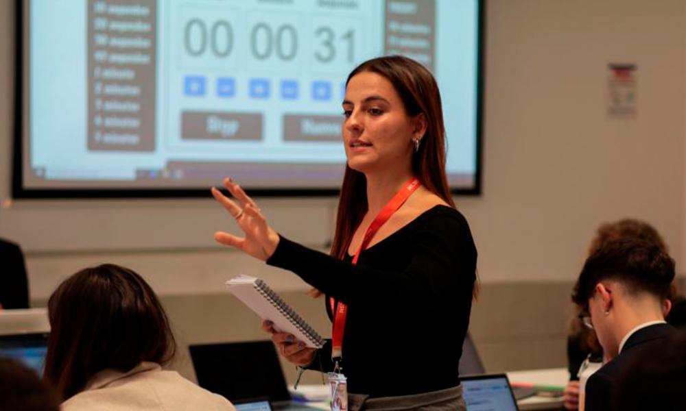 Imagen de chica en jornadas sicuc3m