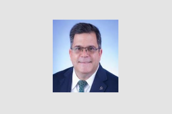 Manny González