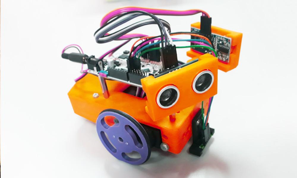 Robot naranja 
