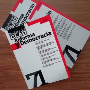 ejemplares de la revista Clad reforma y democracia