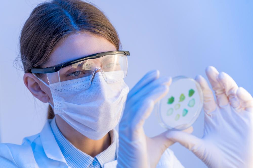 Imagen de un ensaño médico en un laboratorio