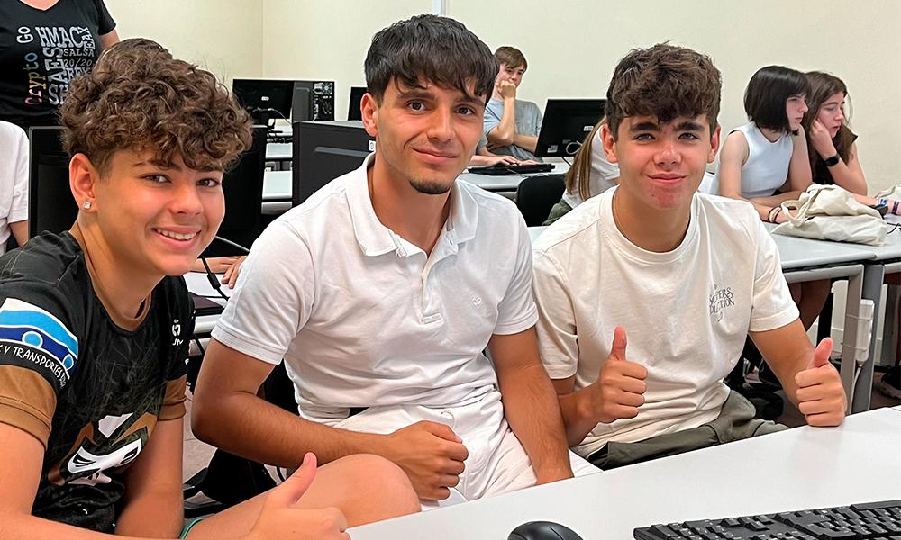 Alumnos de un taller tecnocamp