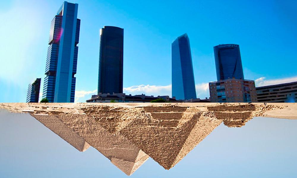 edificios modernos, como reflejo las piramides de Egipto