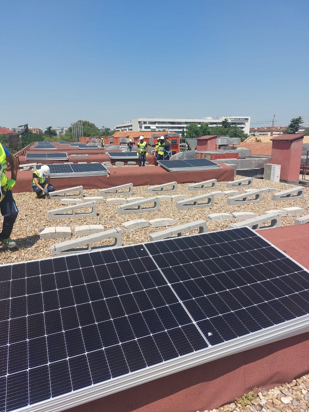 paneles solares en azotea 