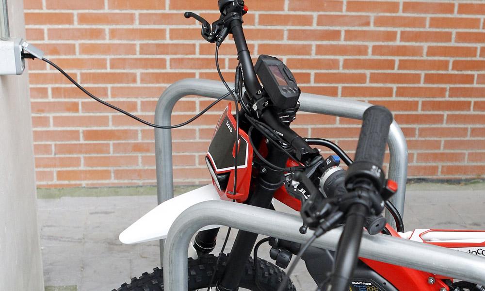 La UC3M amplía su aparcamiento de bicicletas y motos eléctricas