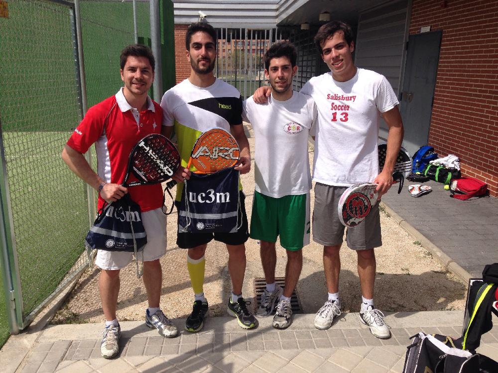 Jugadores de pádel en campus Puerta de Toledo