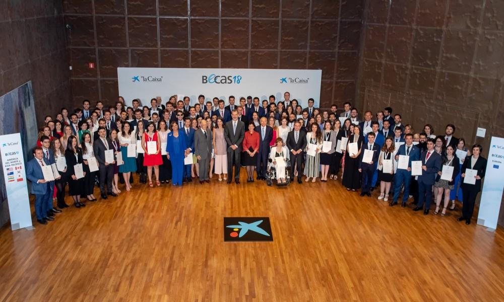 Imagen del acto de entrega de becas 2019 de “la Caixa” 