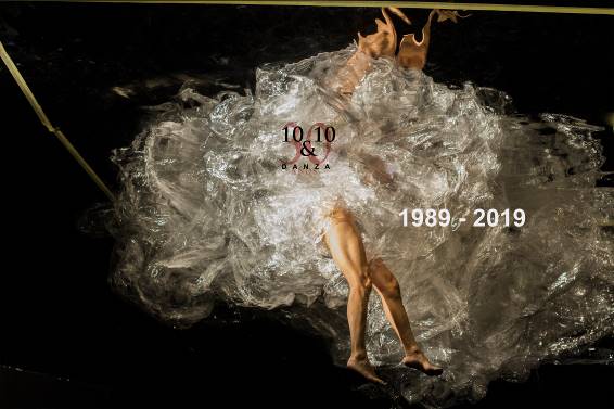Celebramos los 30 años de la compañía de Mónica Runde 10&10 Danza.
