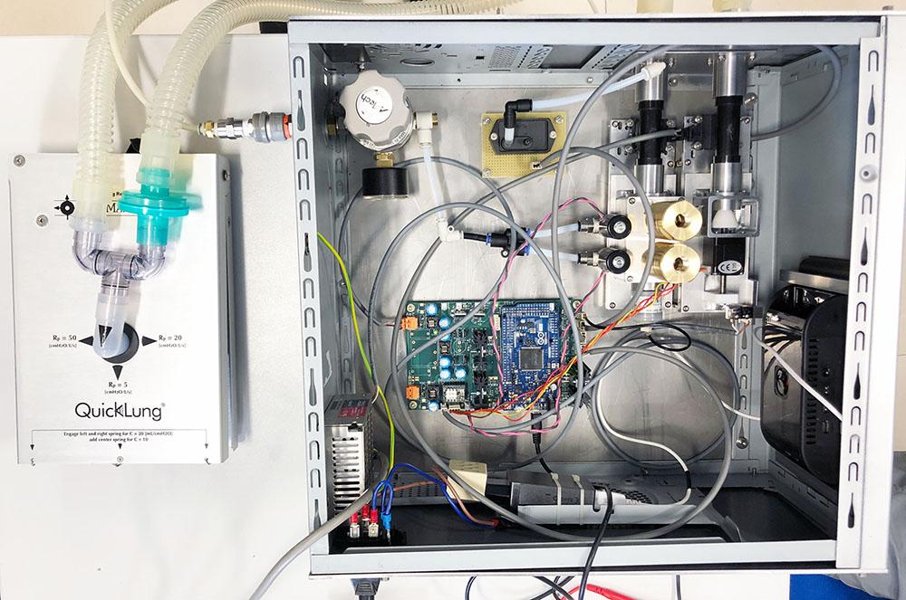 Imagen del nuevo prototipo de respirador para UCI ante el COVID-19