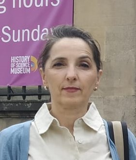 LEONOR GONZÁLEZ DE LA LASTRA