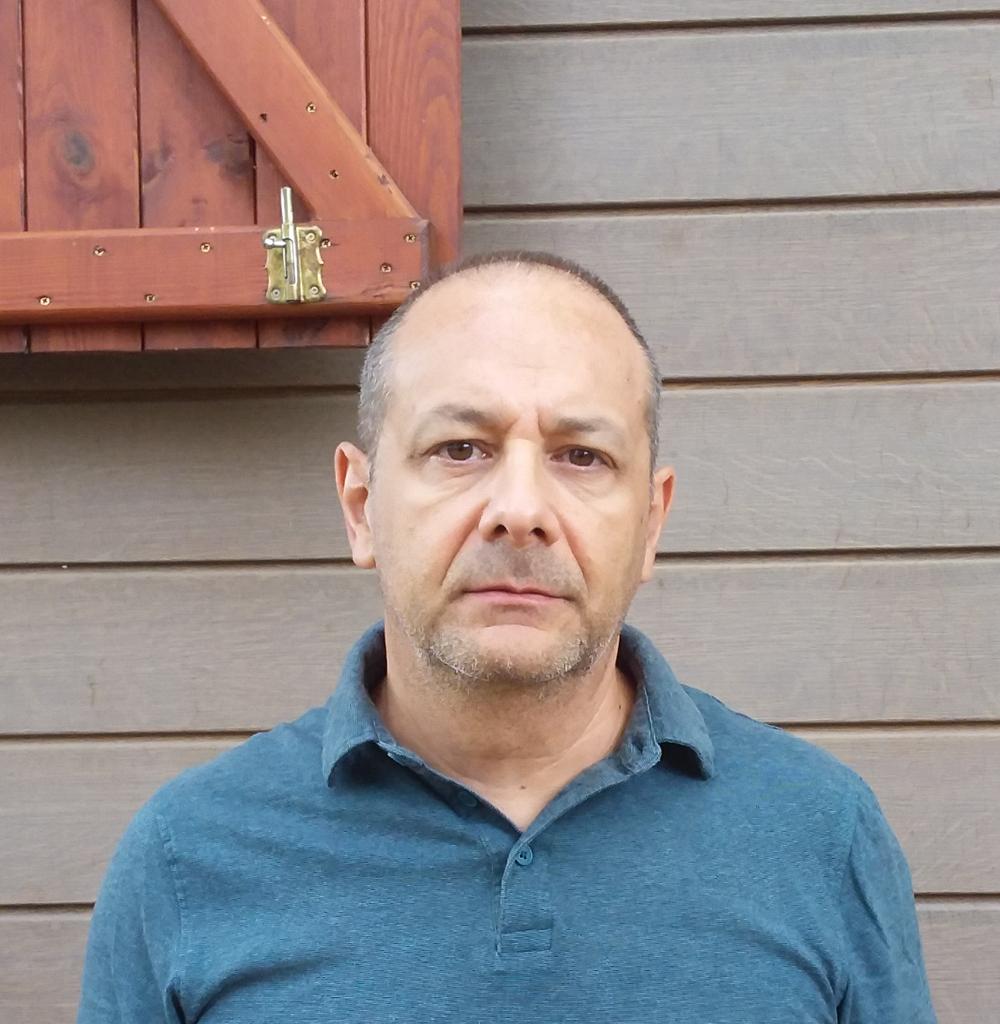 VÍCTOR GUIJARRO MORA
