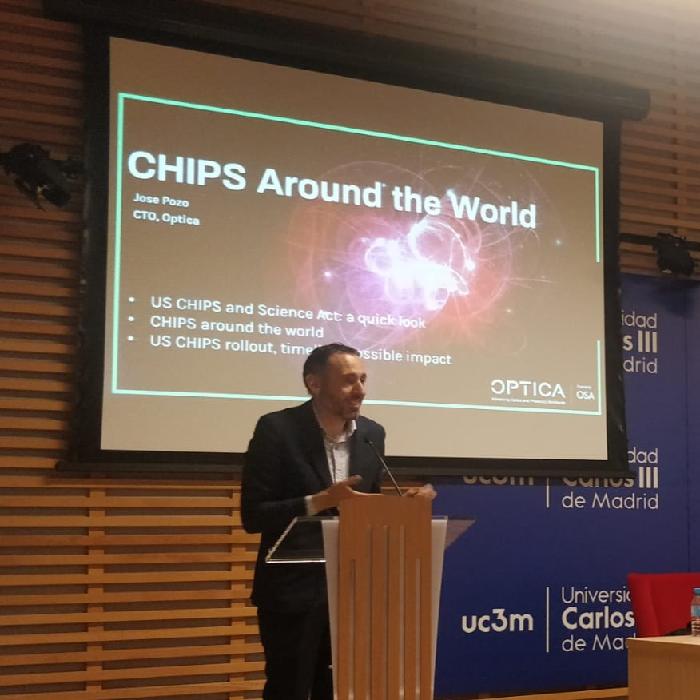 speaker, Dr. Jose Pozo, in the UC3M Scientific Park
