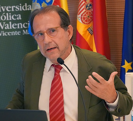 Imagen del Profesor David García Hernán