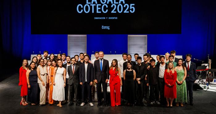 Fotografía de la gala Cotec con el rey Felipe VI en lugar central